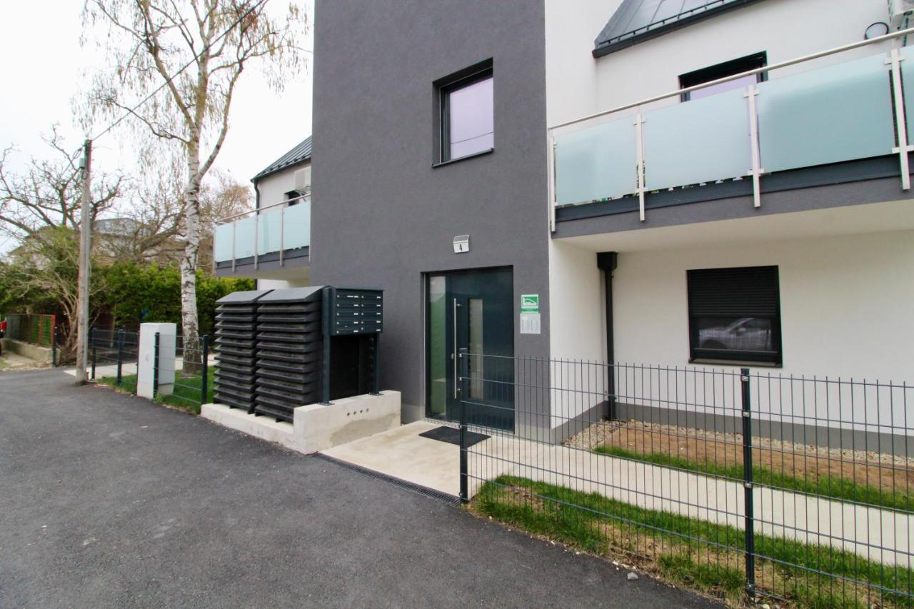 Modern Balcony With Free Parking Apartamento *