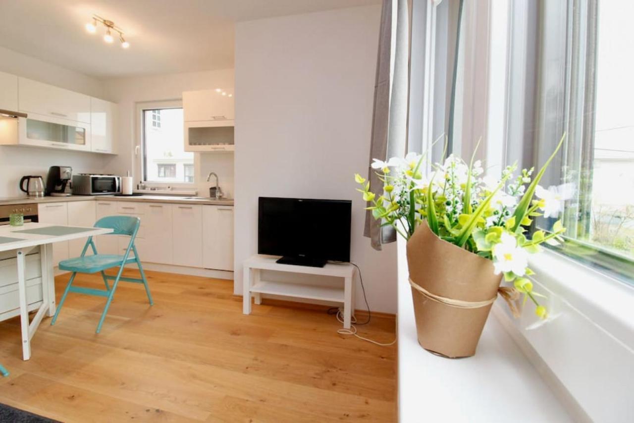 Modern Balcony With Free Parking * Vienne
