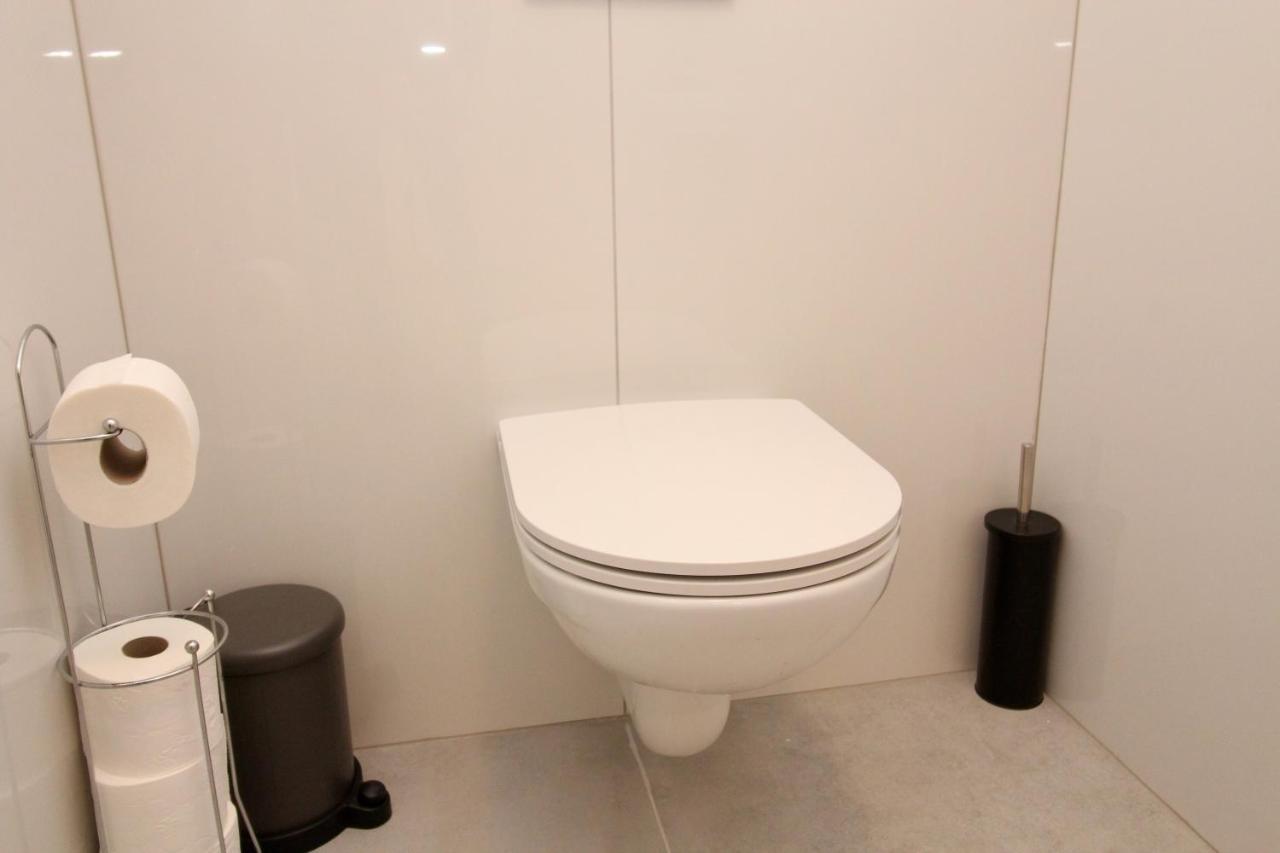 Modern Balcony With Free Parking Appartement Vienne